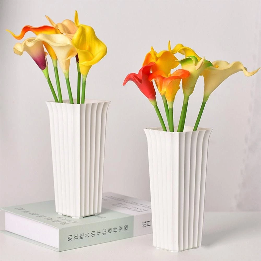JIGGYZO Flower Vase, Plastic Vertical Stripes Design Nordic Decorative Vase, Simplicity Black White Plant Pot Flower Arrangement